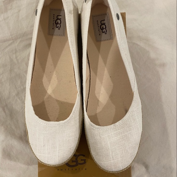 Ugg Espadrille flats with bow accent - size 9.5 - Picture 1 of 3